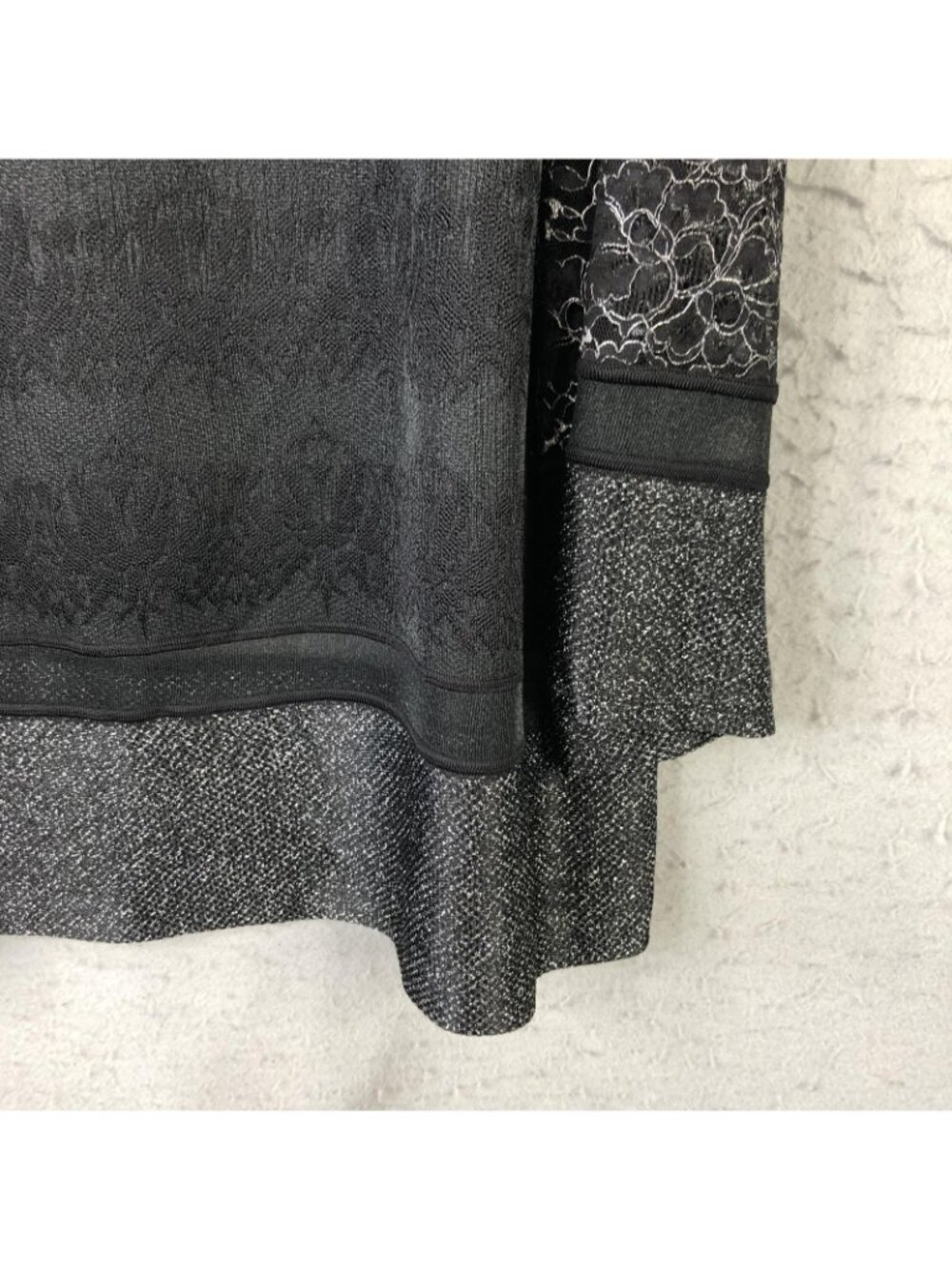 St. John Tunic Blouse Womens XL Black Lace Metallic Floral Bell Sleeve Party - Picture 10 of 16
